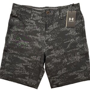 Under Armour UA Men's Golf Printed Black Shorts Performance  Size 32 NWT - 651